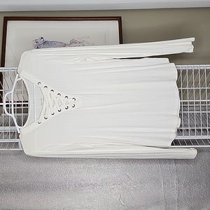 White Grommet Eyelet Lace Up V-Neck Y2k Blouse Woman's Size Large NWOT!